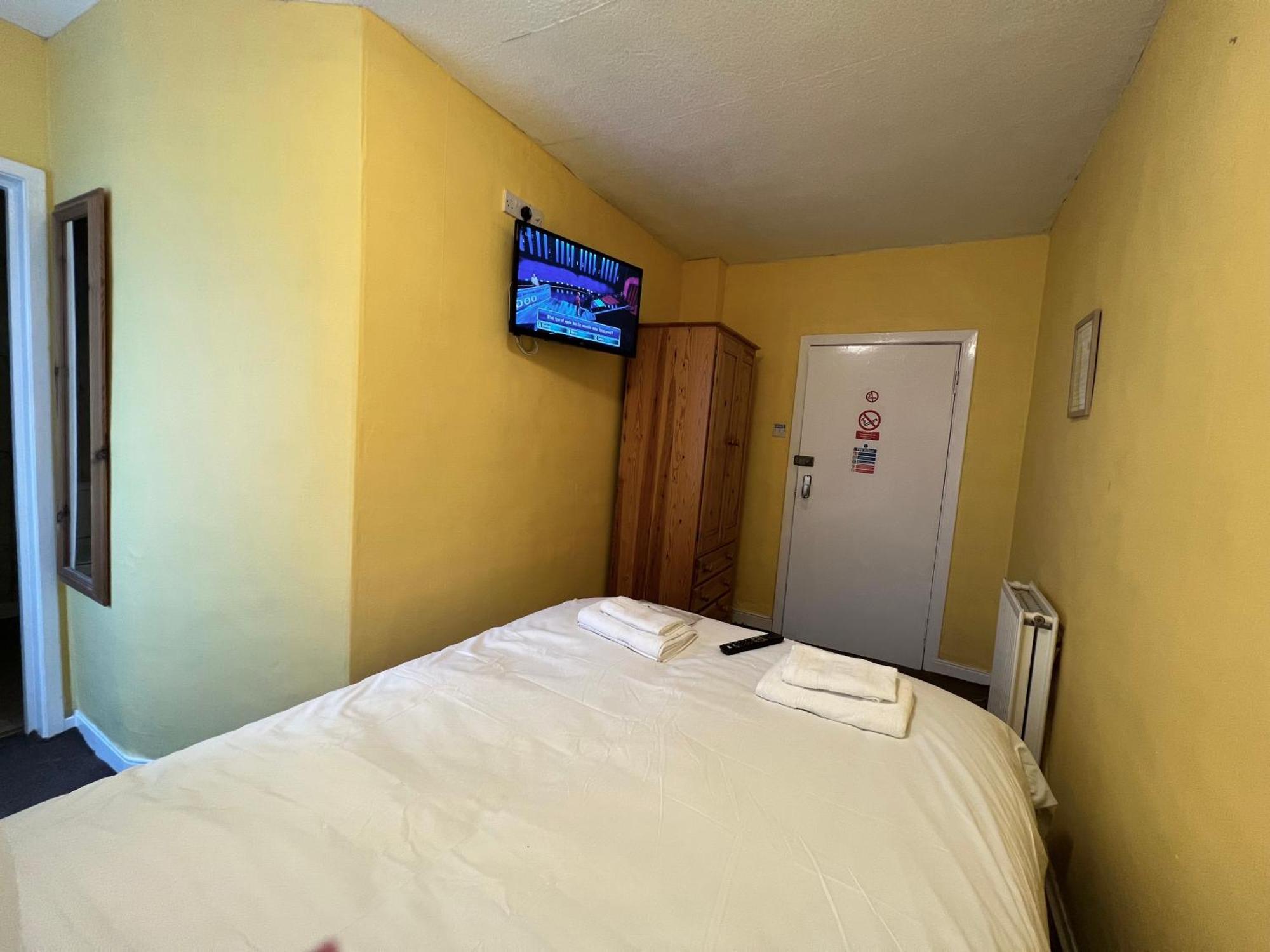 Self Check In Room Accommodation Only The Castle, Колдстрим Экстерьер фото